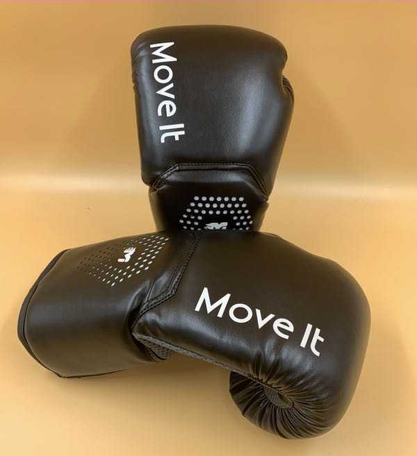 MoveItSwift SmartBoxingGloves 1