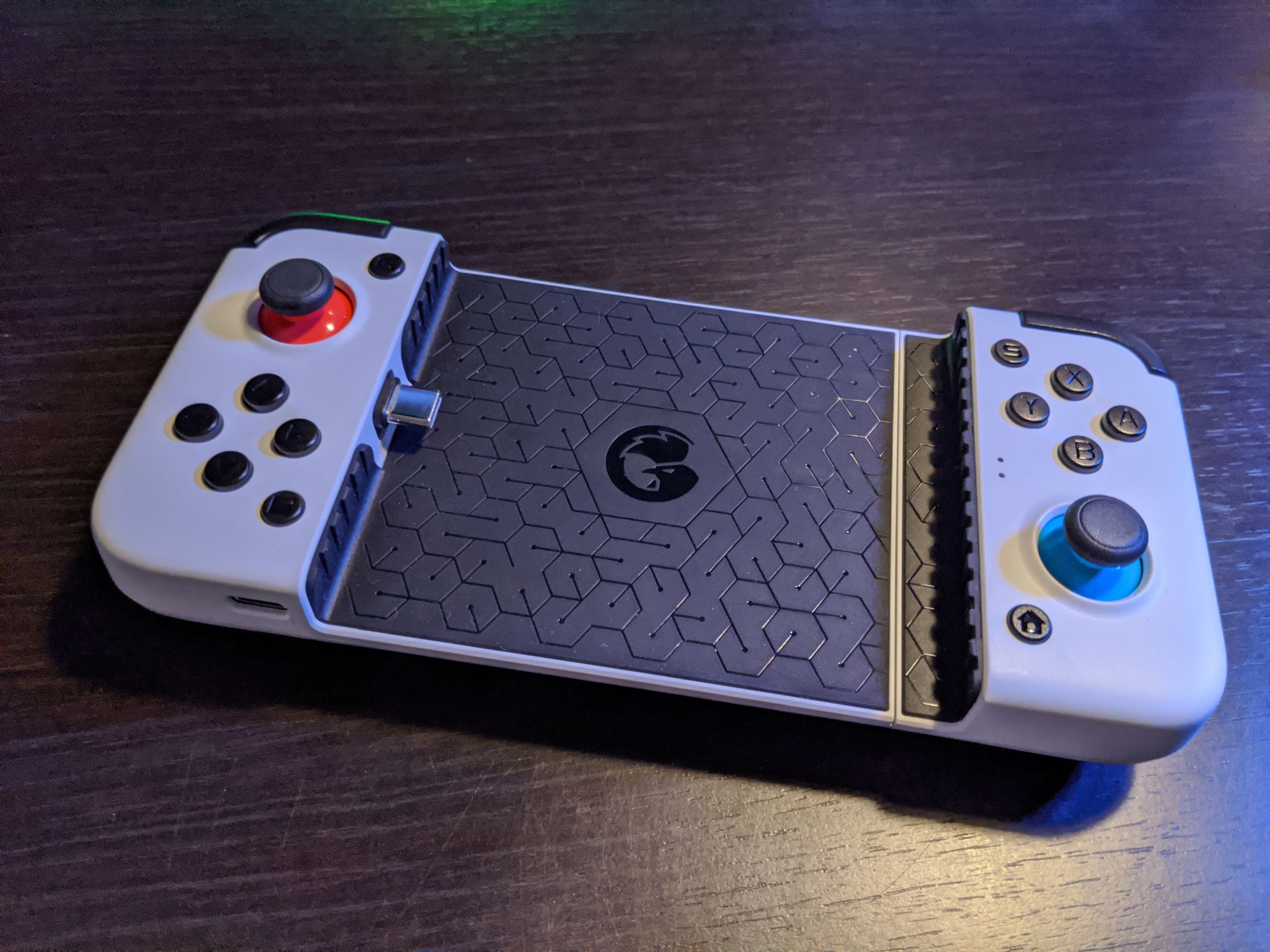 Type c mobile gaming controller