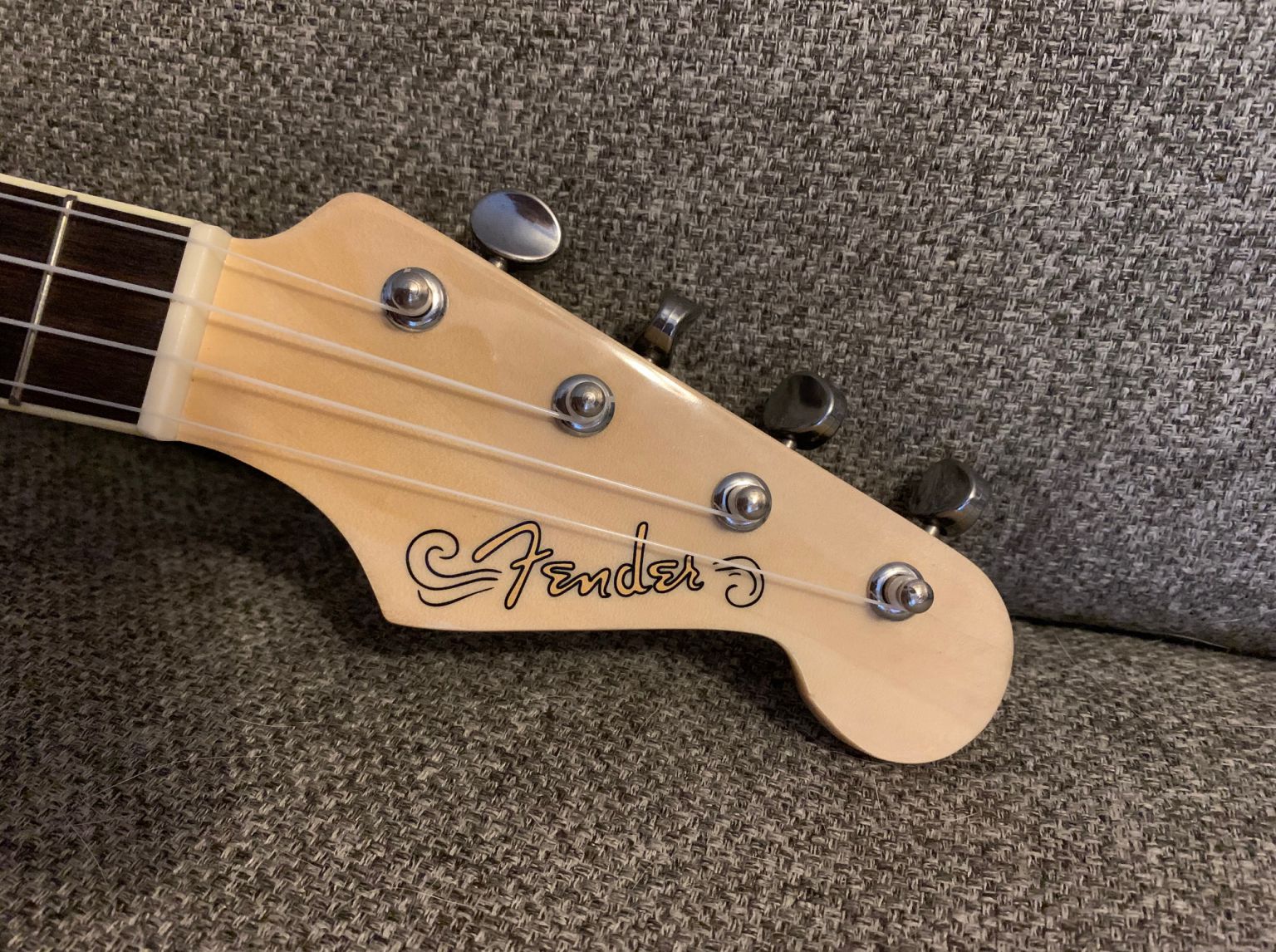 Fender Fullerton Stratocaster ukulele review The Gadgeteer