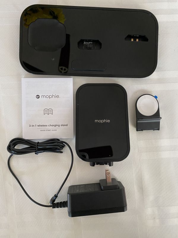Mophie 3-in-1 Wireless Charging Stand Review - The Gadgeteer