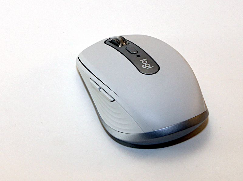 what are the two buttons for on the side of a mac usb mouse