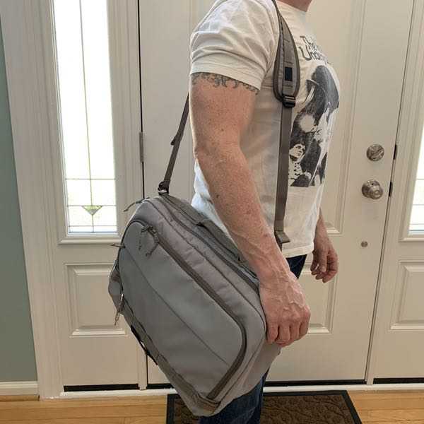 Timbuk2 Stash Messenger Bag review - The Gadgeteer