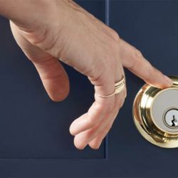 Level Touch smart lock review – Open doors with a touch of a finger