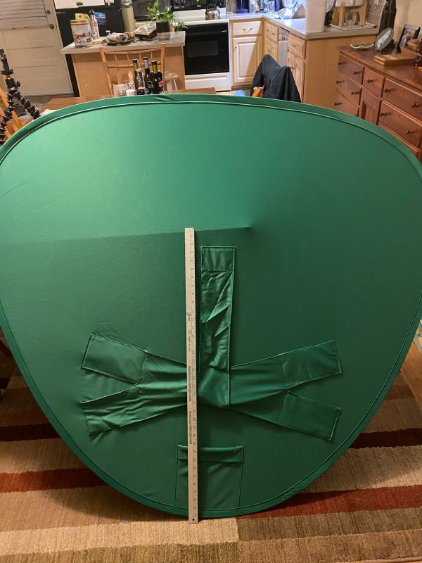 Chair-Mounted Streaming Green Screens : Background Buddy