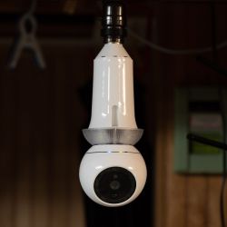Amaryllo Zeus biometric auto-tracking indoor light bulb security camera review