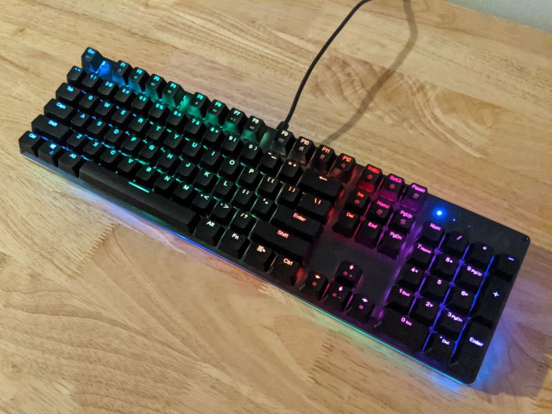 Test du Aukey KM-G12, un clavier gamer haut en couleur