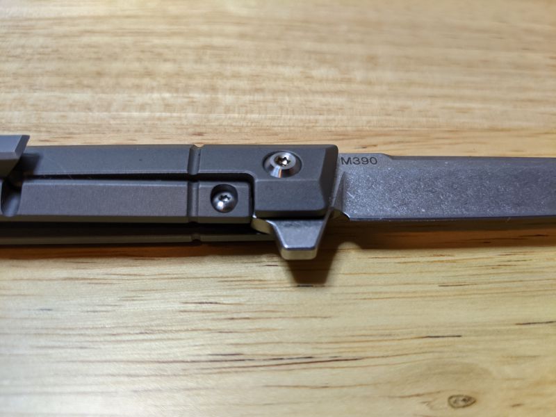 RoM OfficerKnife Rev 232741132