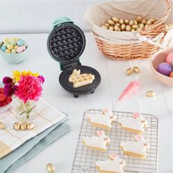 dash bunnyminiwafflemaker 1