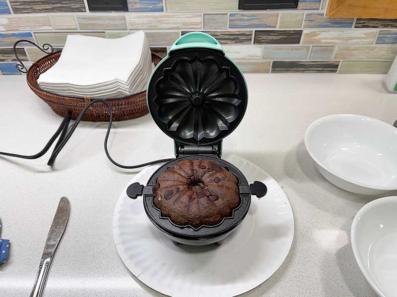 Chocolate Mini Bundt Cakes, Dash Mini Bundt Maker