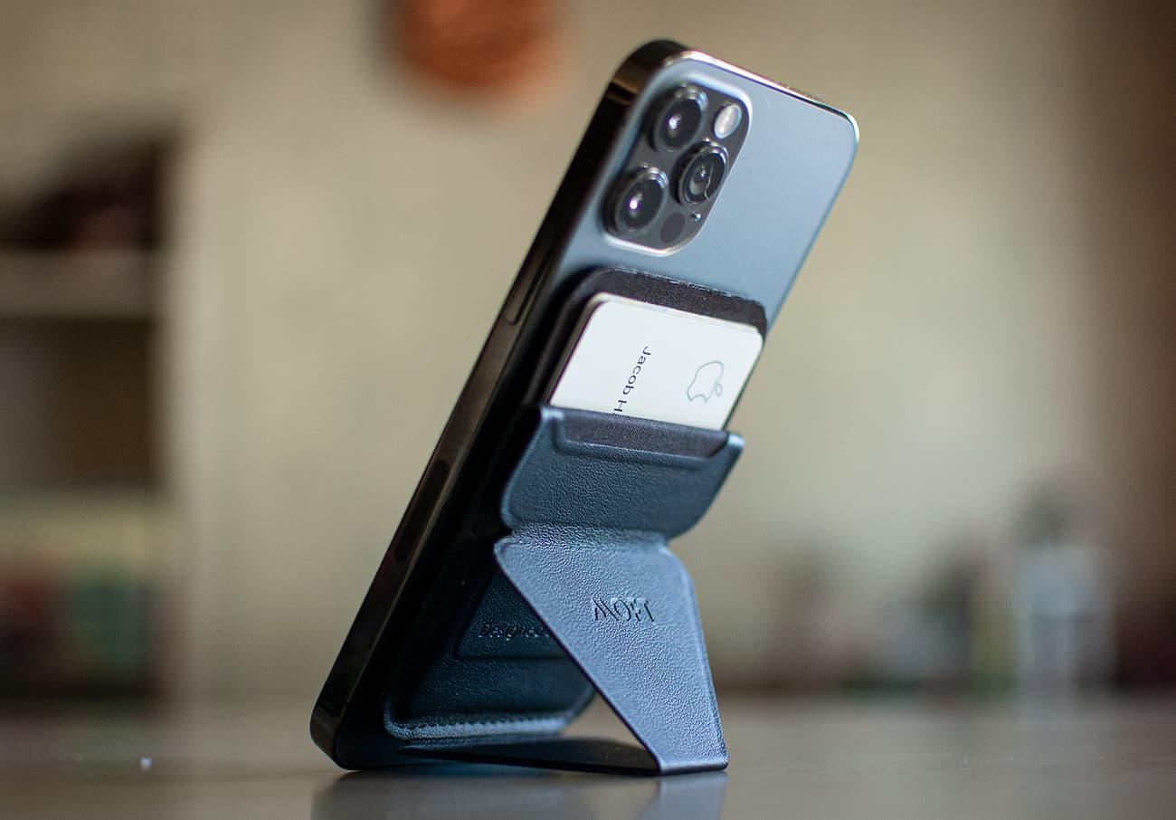 MOFT Snap-on Stand and iPhone 12Wallet review - The Gadgeteer