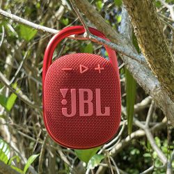 JBL Clip 4 ultra-portable waterproof Bluetooth speaker review – Is it good or is it great?