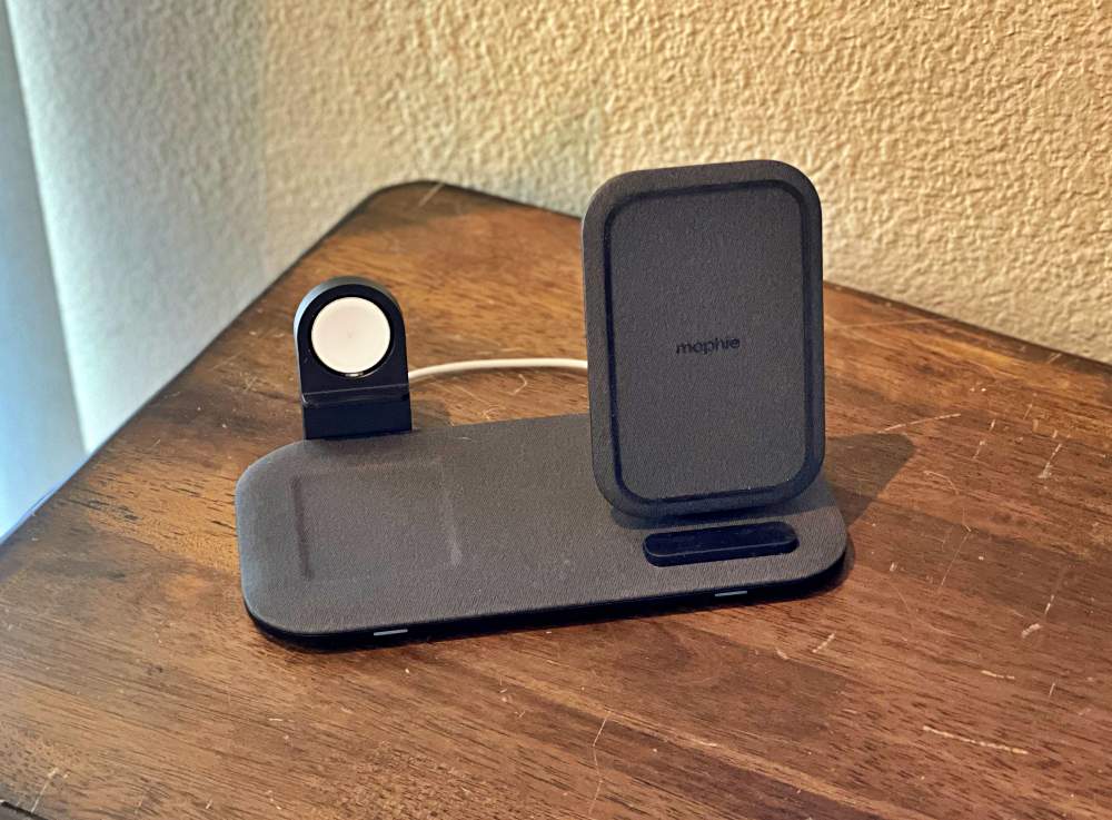 Mophie Wireless Charging Stand+ review - The Gadgeteer