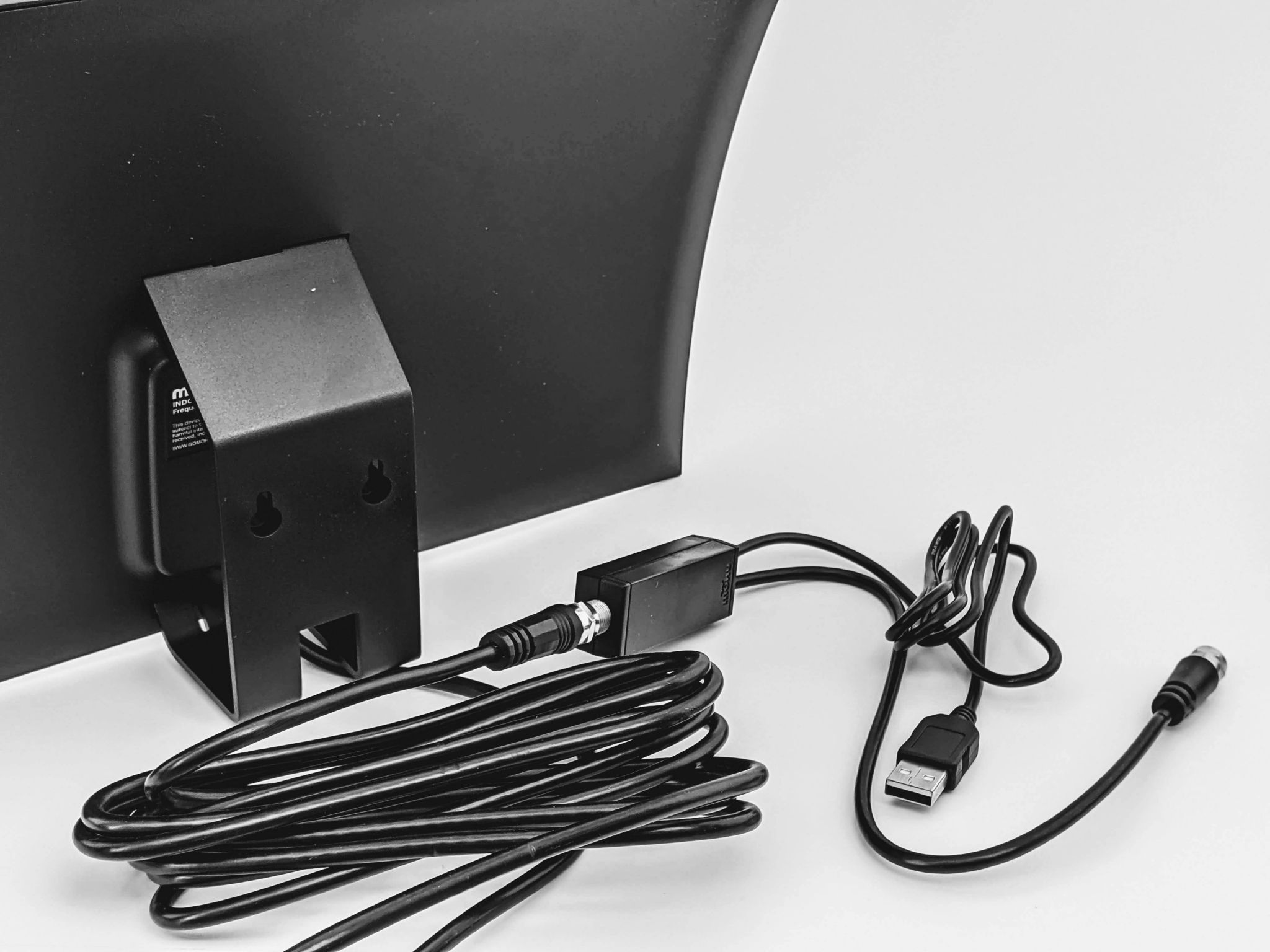 Mohu Arc Pro Indoor Amplified HDTV Antenna review The Gadgeteer