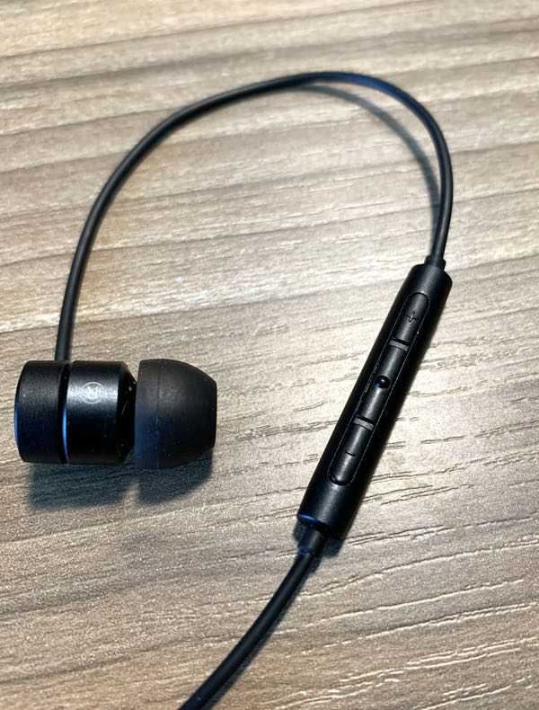 StraussAndWagner Earbuds 6