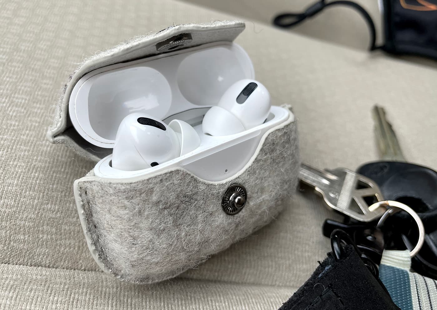 Airpods and Airprods Pro Case Cover - The Messy Corner