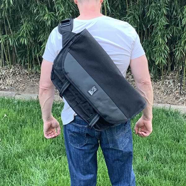 Chrome Buran III messenger bag review - a big, balanced