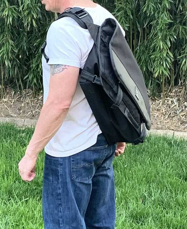 Chrome Buran III messenger bag review - a big, balanced