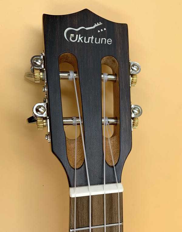 Ukutune ConcertUkulele 7