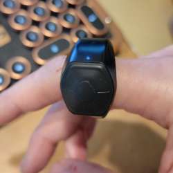 Wave for Work review – An application controller that you wear on your finger