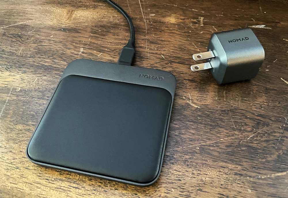 Nomad Base Station Mini