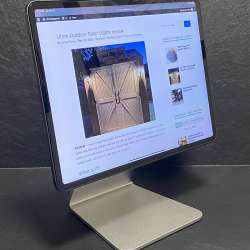 LuluLook magnetic iPad stand review