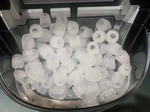 Free Village Store Ice Maker 12