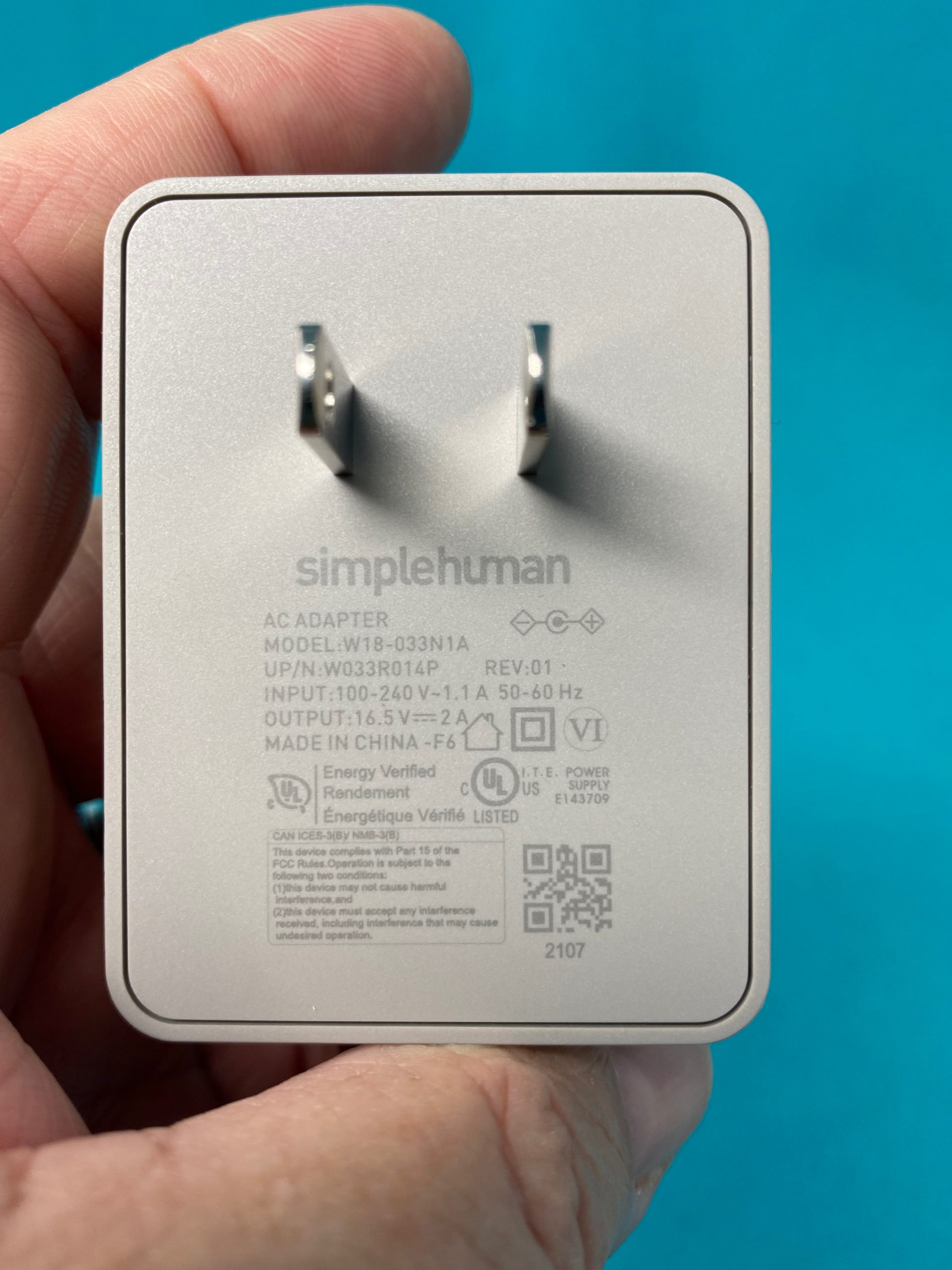 simplehuman CleanStation review Deep cleans your smartphone The