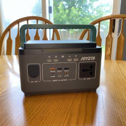 Joyzis BR300 Portable Power Station review – Lots of power in a compact package
