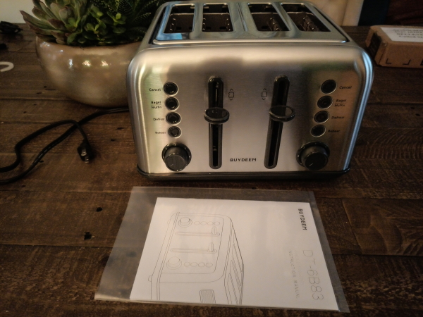 BUYDEEM 4-Slice Retro Toaster Extra Wide 1.4 Slot, Independent