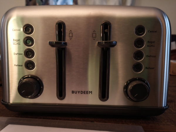 Vintage-Style Buydeem Toaster Review (with Sonia's help!) - The Frugal Girl