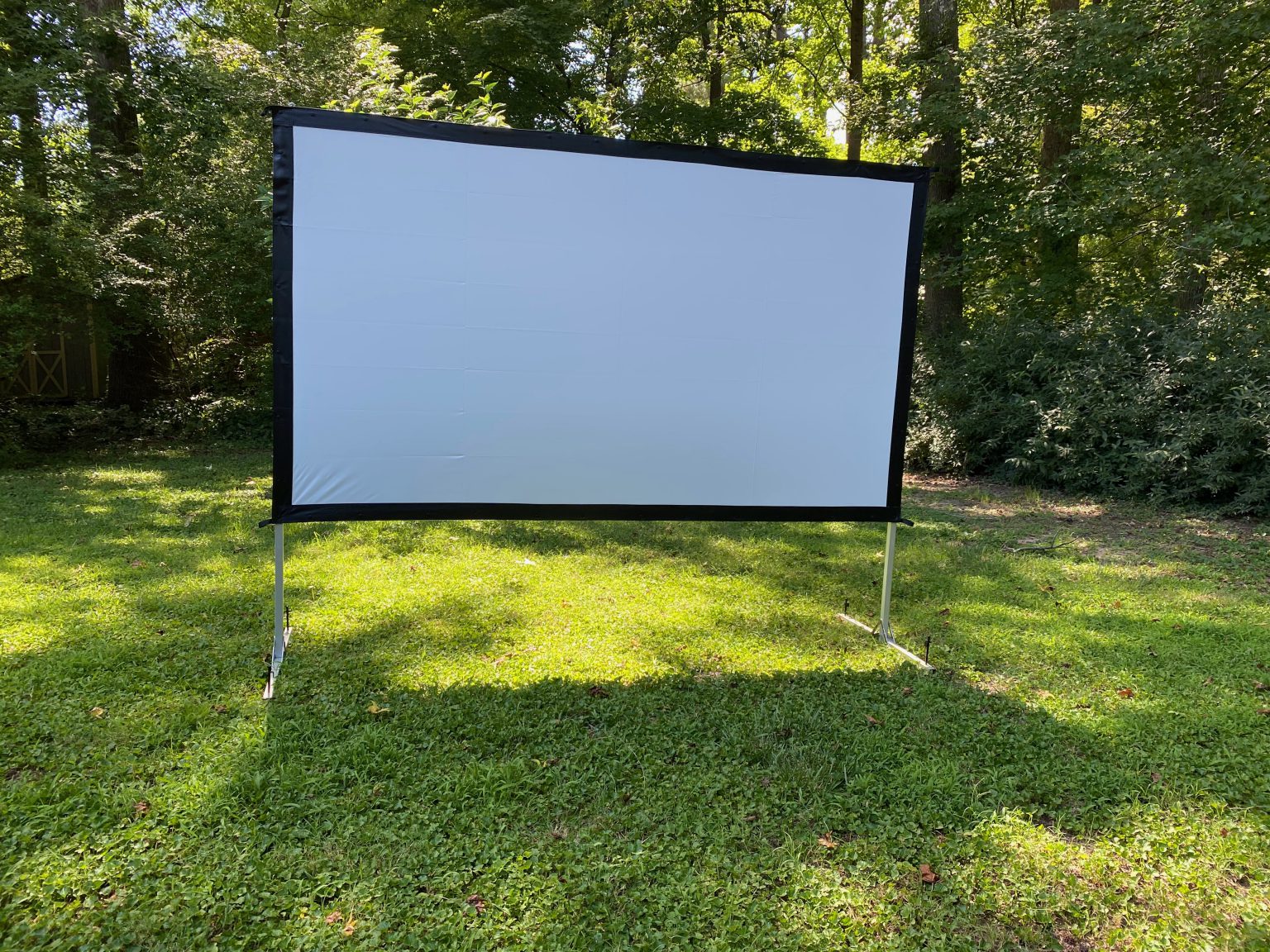 Elite Screens Yard Master 2 screen review A screen as big as all