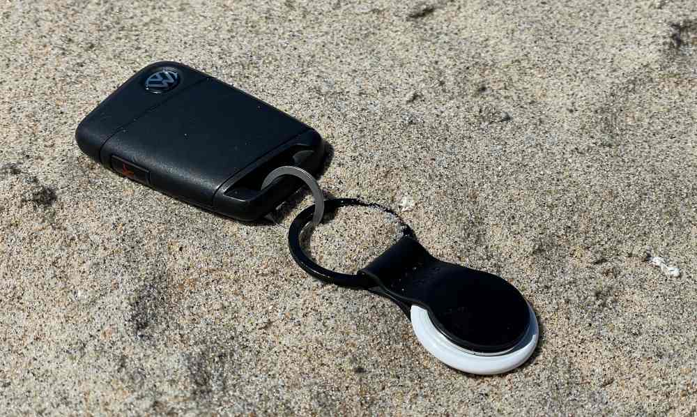 Nomad Leather Keychain review: A better AirTag keyring