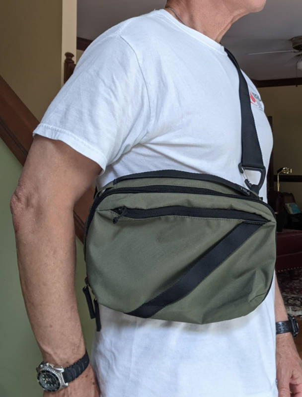 Pakt Anywhere 5L Sling Bag review - The Gadgeteer