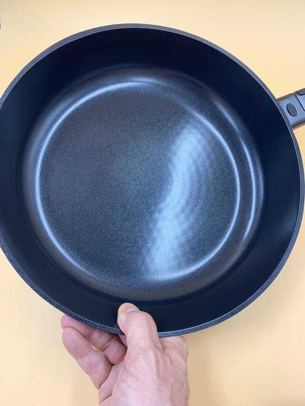 Buy Noir Cast Aluminum Skillet - Open Stock & Sets