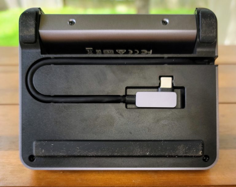 Satechi iPad Pro Aluminum Stand Hub review Make your tablet a