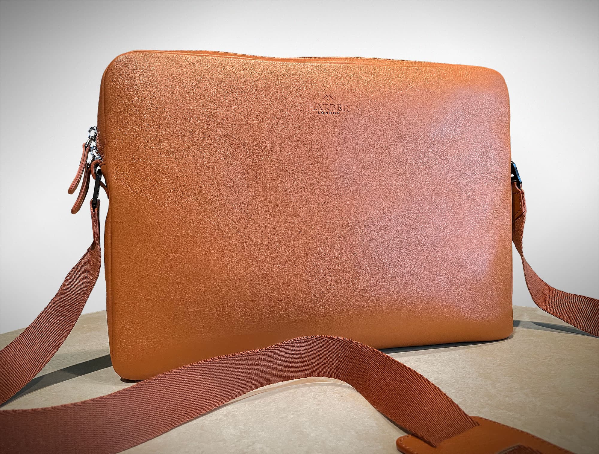 Harber London Leather Messenger Bag for MacBook review The Gadgeteer