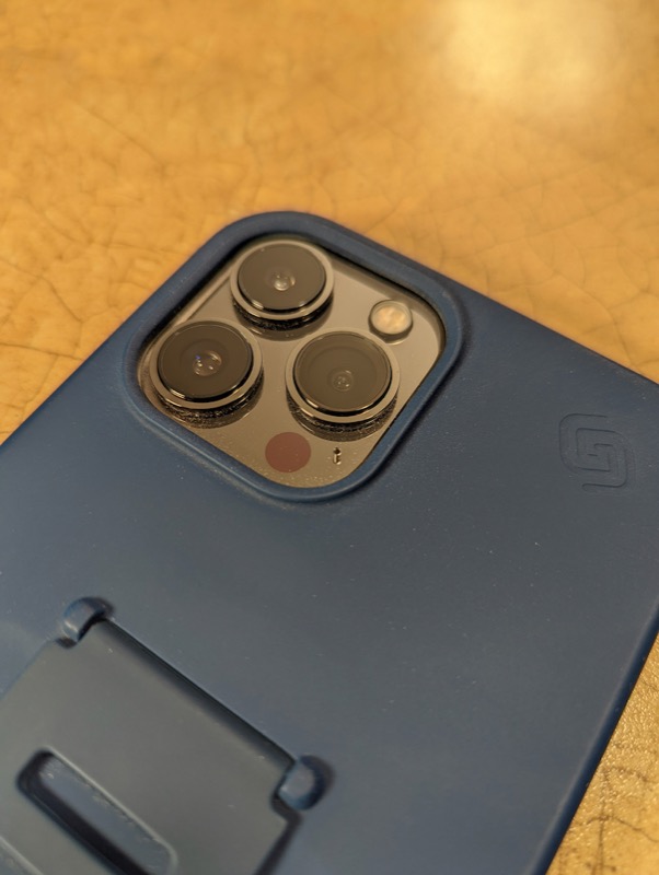 Grip2ü iPhone 13 Pro Max SILICONE Case camera cutout