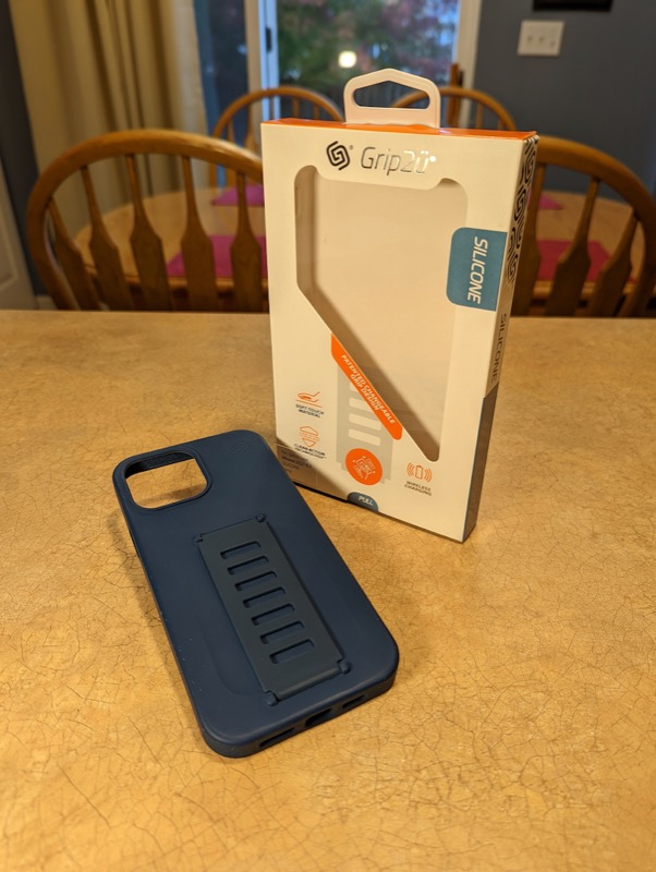 Grip2ü iPhone 13 Pro Max SILICONE Case