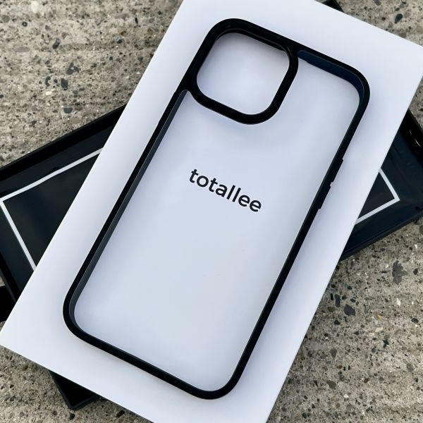 Totallee Hybrid iPhone 13 Pro Max case review - A minimalists