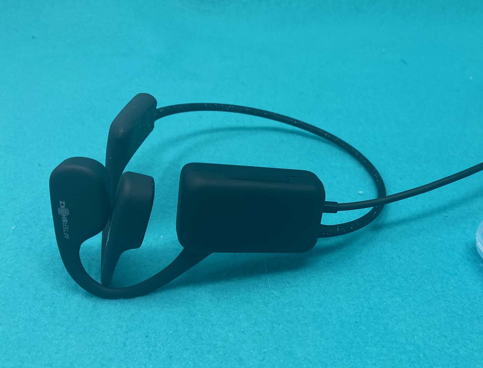 AfterShokz Xtrainerz Bone Conduction MP3 Swimming Headphones review