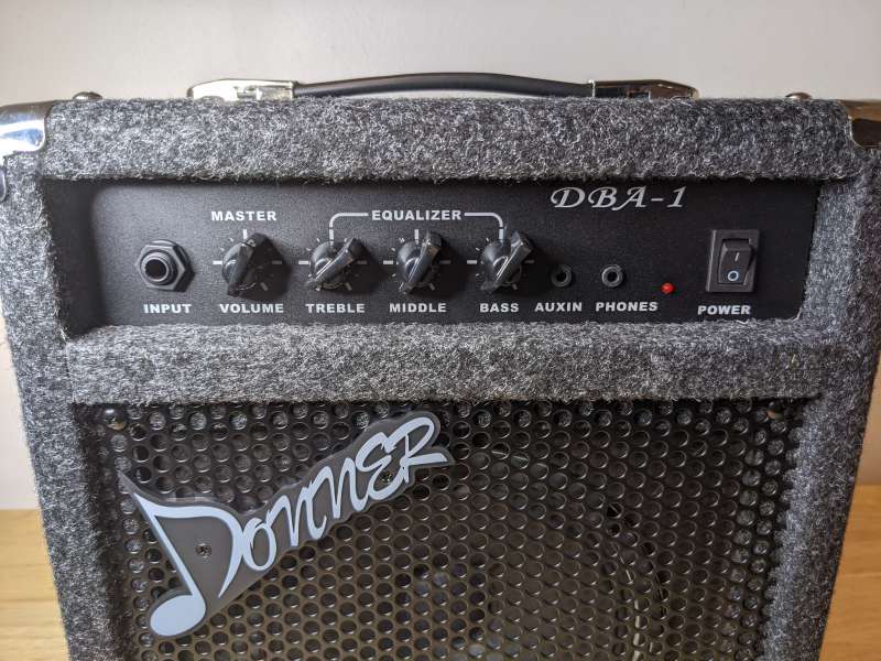 Donner DBA-1 15W Bass Guitar Amplifier review - Big sound in a