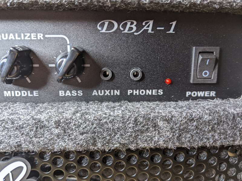 Donner DBA-1 15W Bass Guitar Amplifier review - Big sound in a