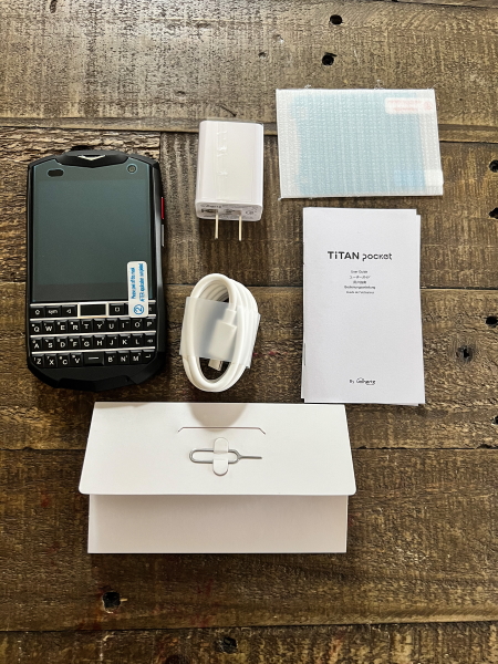 Unihertz Titan Pocket Smartphone review - Built-in QWERTY keyboard