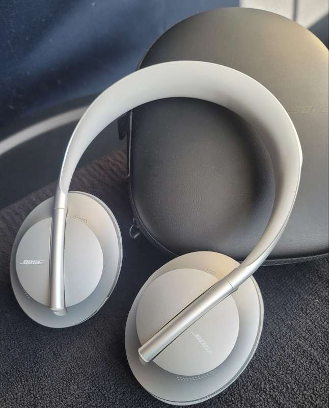 Bose Noise Canceling Headphones 700 1 2