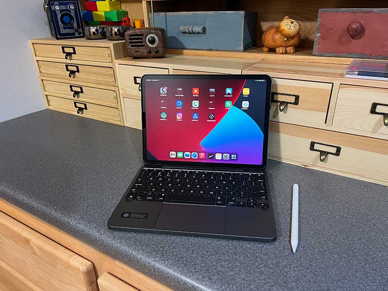 Brydge 11 Max+ Wireless iPad Pro Keyboard Case with Trackpad demo