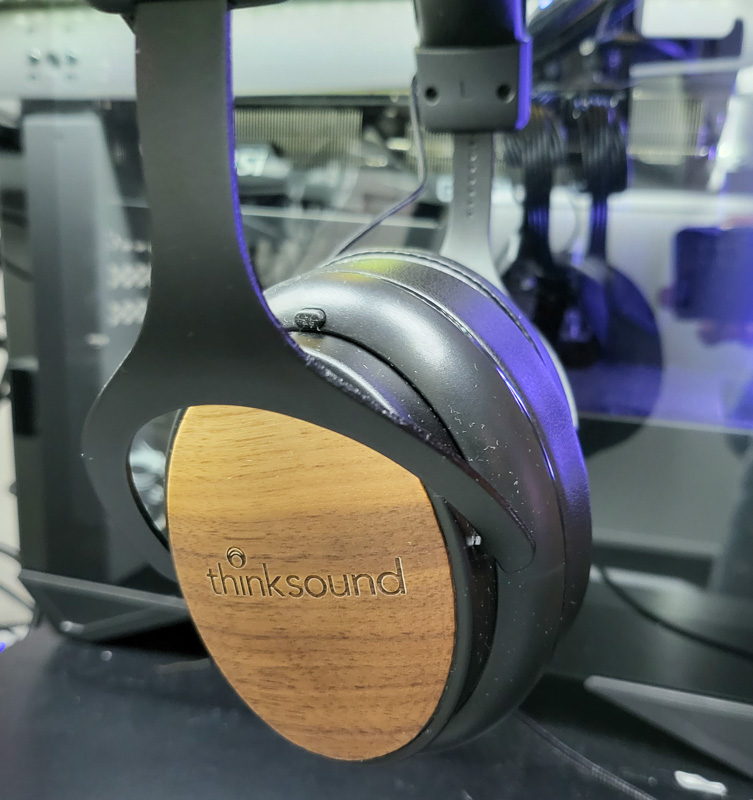 thinksound ov21 Wired Over-Ear Hi-Fi Wood Headphone with Detachable Cable and Single Button Microphone Control Walnut black 