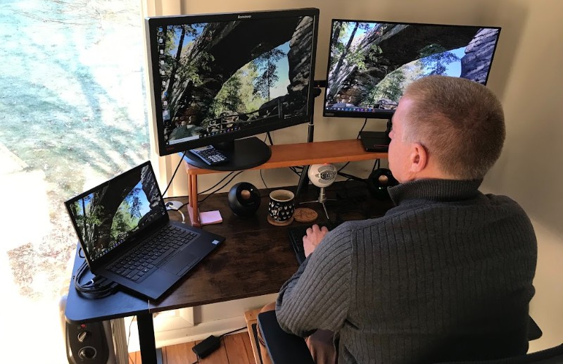 Devaise StandingDesk 9