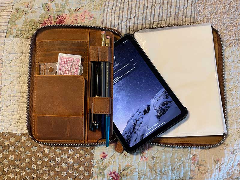 Galen Leather A5 Leather Zip Folio review - The Gadgeteer