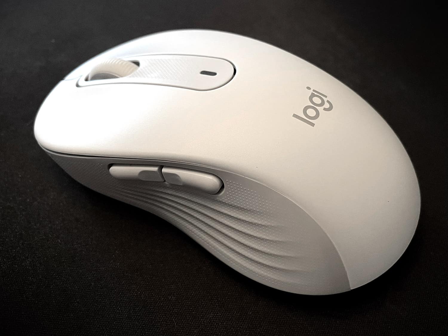 Logitech M650 signature wireless mouse 005