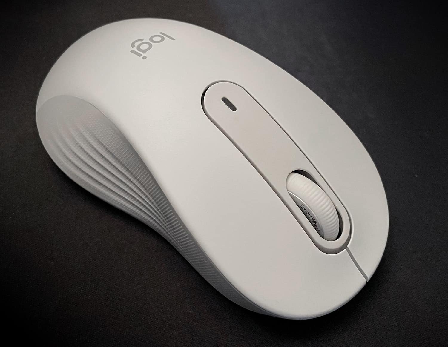 Logitech Signature M650 mouse Review: “Practically silent!